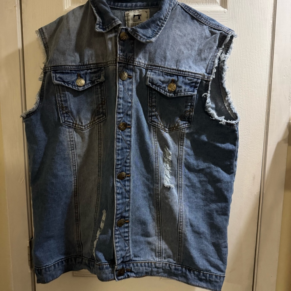 Fashion Men’s Biker Style Distressed Denim Vest Jean Jacket Size L